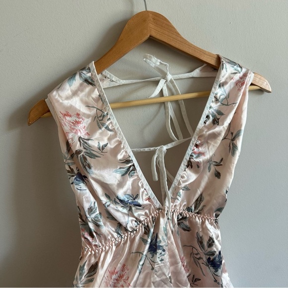 3/$20⚡️ Pink Floral Lace Trim Romper One Piece Teddy Lingerie Open Back Shein - Picture 6 of 12